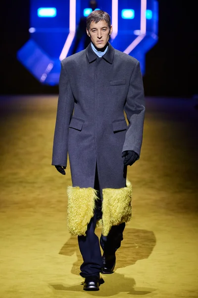 Look 45